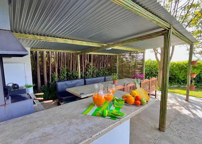 בית נופש Encarni *